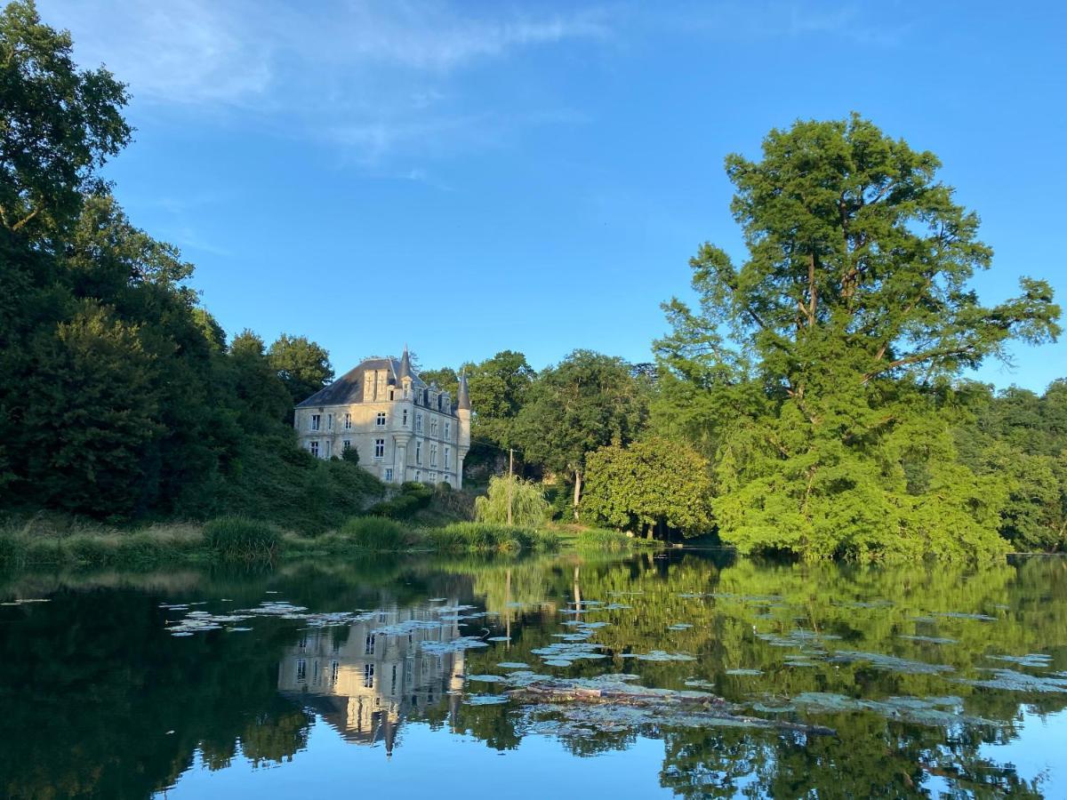 Chateau Des Loups - Les Pommiers Echire Екстериор снимка